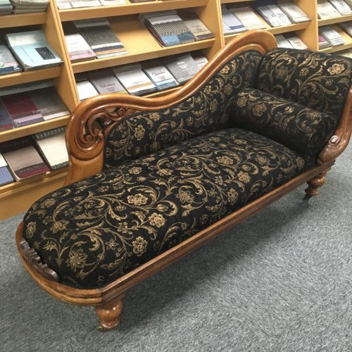 antique-fabric-upholsterers